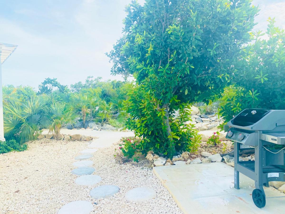 Modern Cottage With Chalk Sound Views 普罗维登西亚莱斯岛 外观 照片